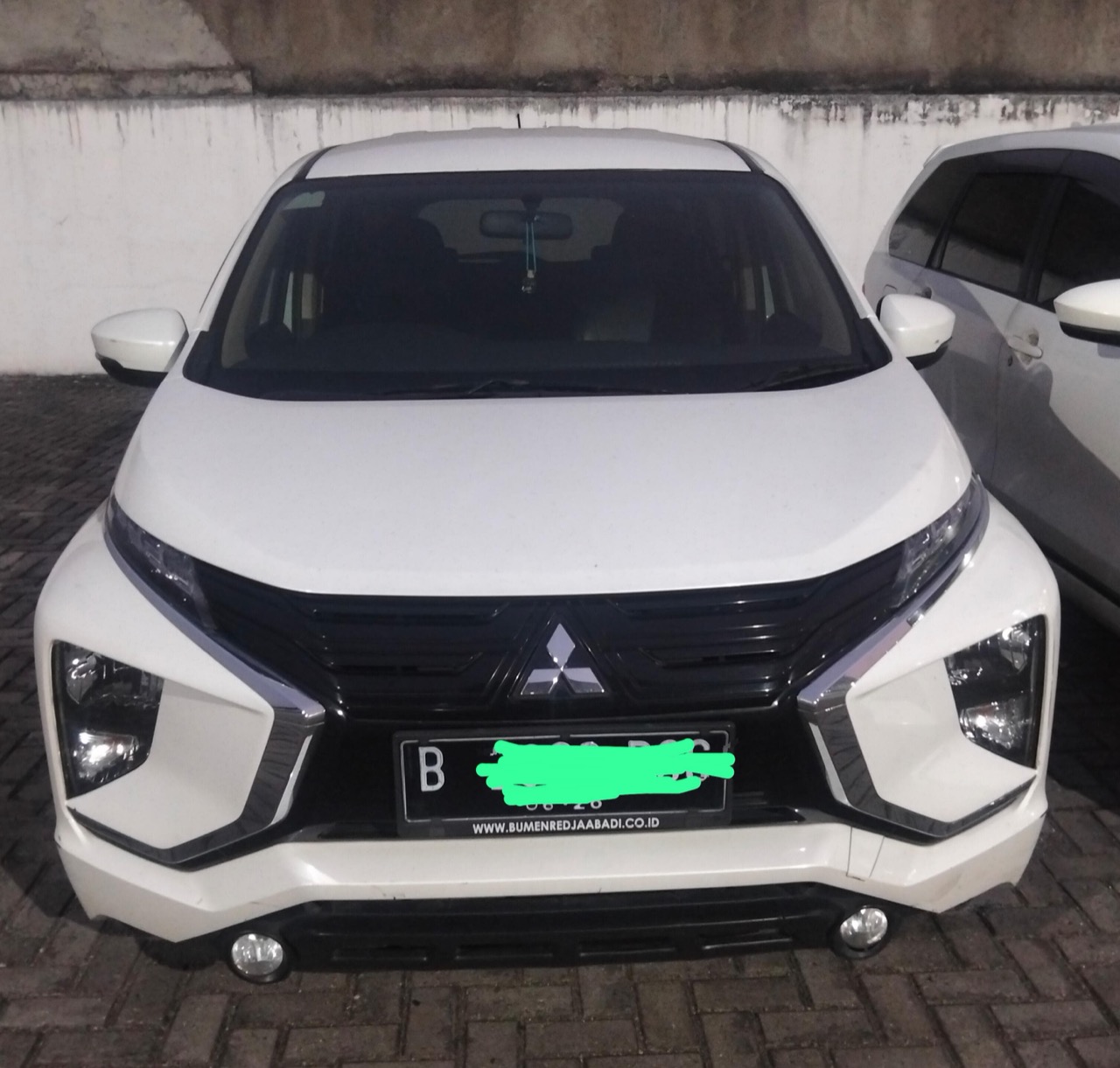 Mitsubishi Xpander GLS AT 2021 White Pearl